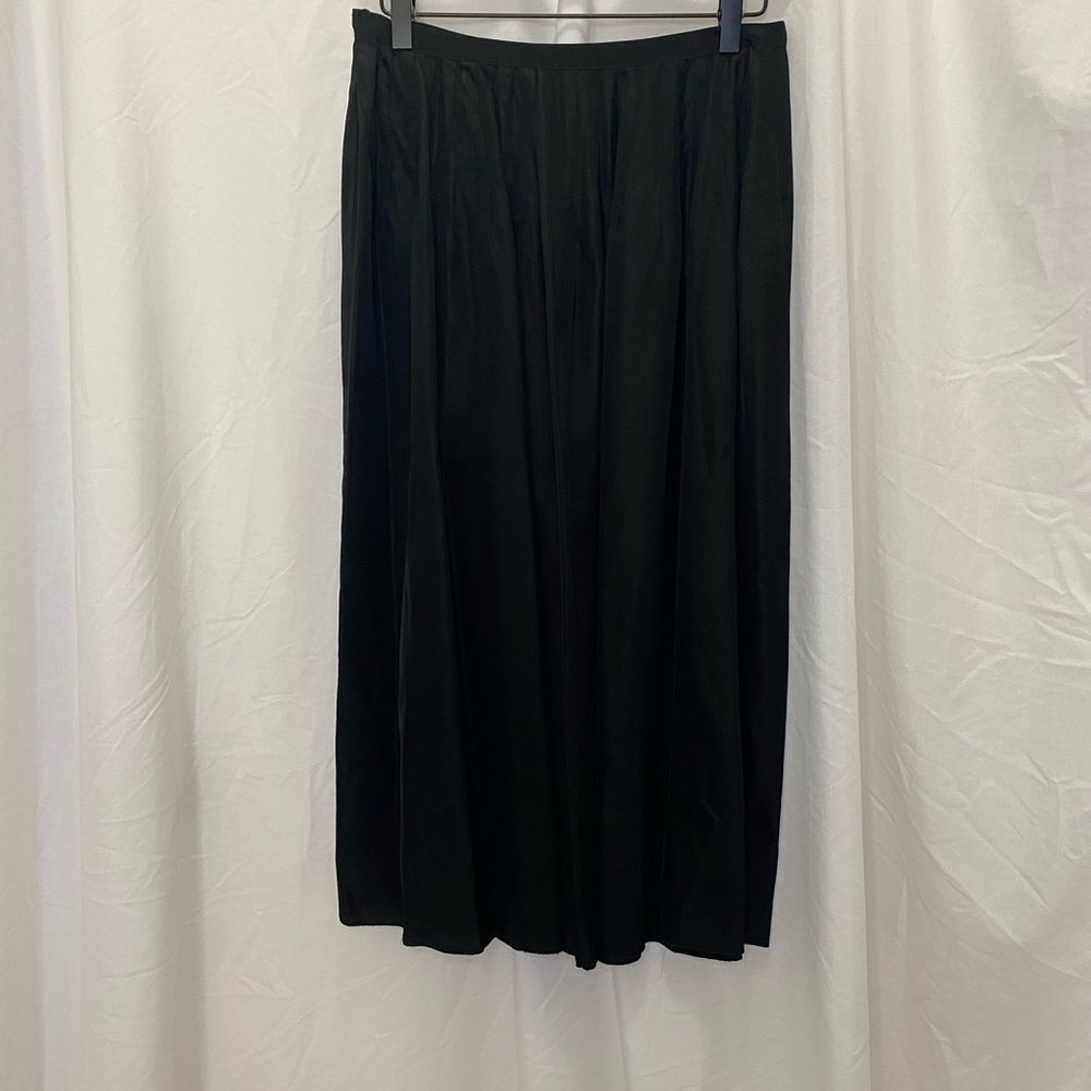 Ingeborg Hecht black midi skirt, beautiful classy flowy, size M